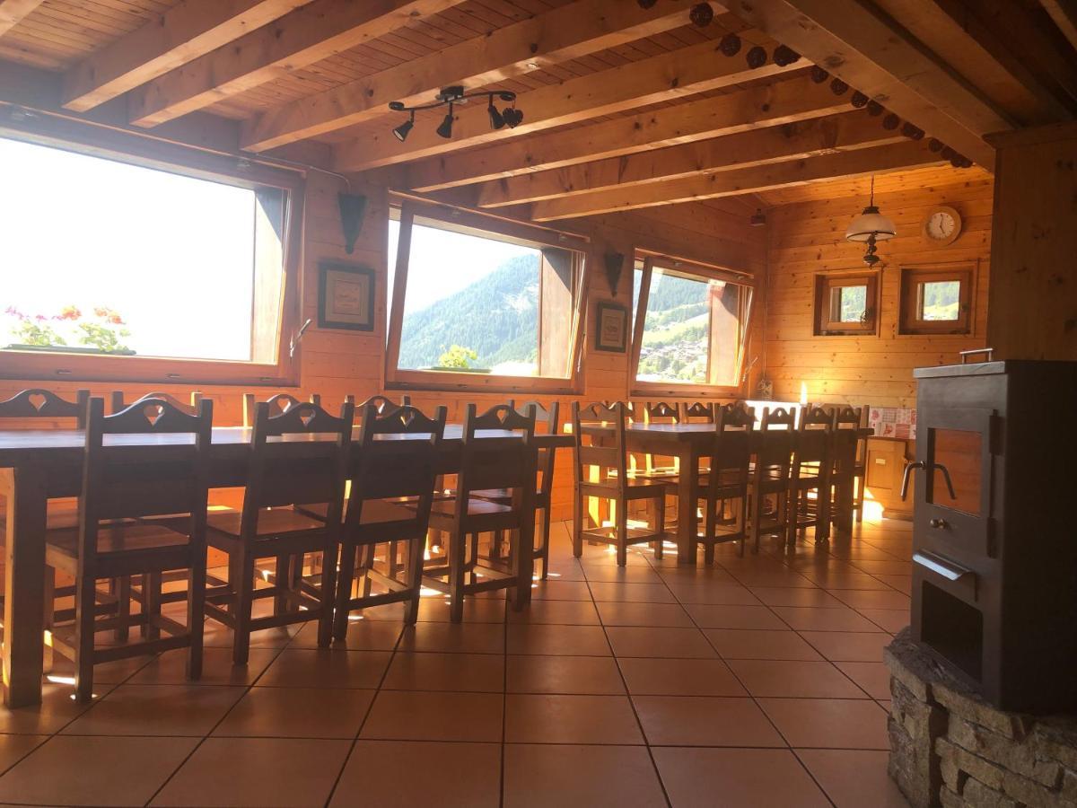 Central Hostel Châtel Eksteriør bilde