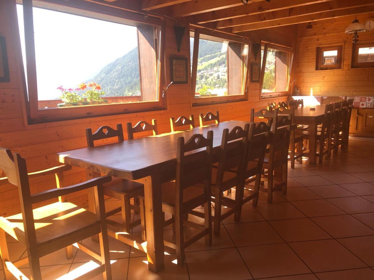 Central Hostel Châtel Eksteriør bilde