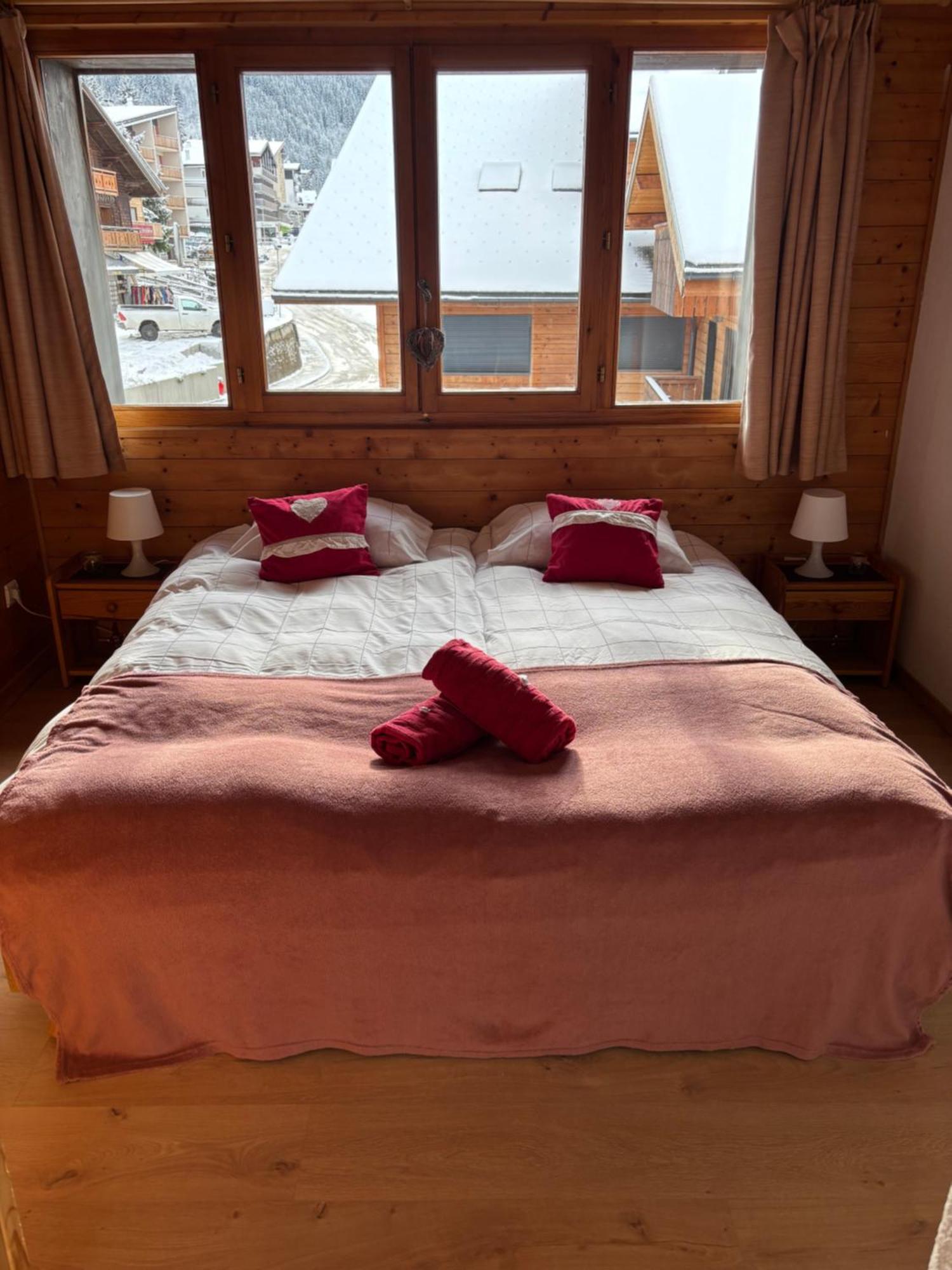 Central Hostel Châtel Eksteriør bilde